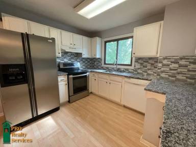 Main picture of 10407 Quebec Ave S