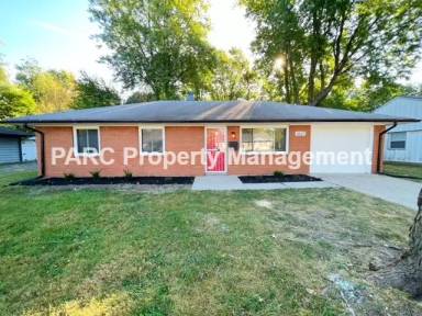 Main picture of 3621 N Brentwood Ave