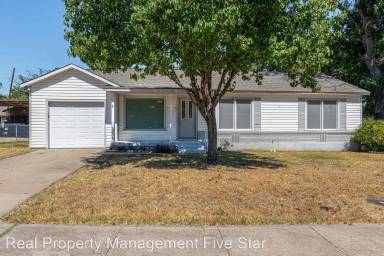 Main picture of 4809 Monna St
