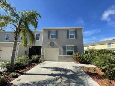 Main picture of 371 Arbor Lakes Dr