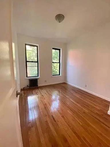 Main picture of 22 Cornelia St