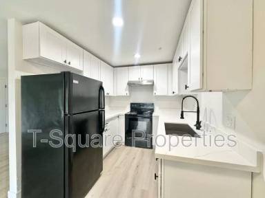 Main picture of 7041 S 116th Pl
