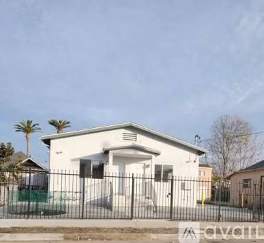 Main picture of 1175 E 41st Pl