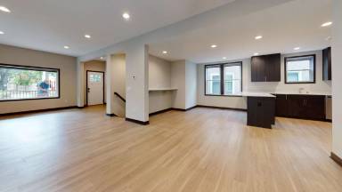 Main picture of 1109 6th St SE