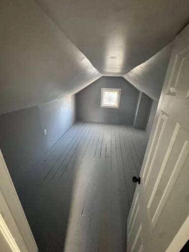 Main picture of 1750 Urbana Rd