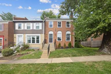 Main picture of 2460 Windbreak Dr