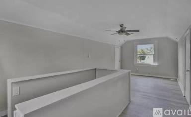 Main picture of 9277 Vaughan St