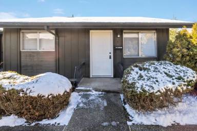 Main picture of 511 W Knox Ave