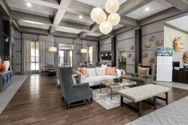 Main picture of Avenues at Carrollton