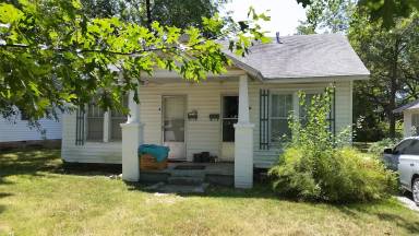 Main picture of 1131 E 8th St