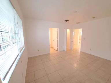 Main picture of 984 Lucaya Dr