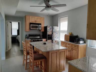 Main picture of 164 Gove St
