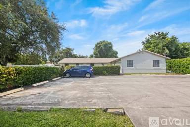 Main picture of 2319 Johnson St