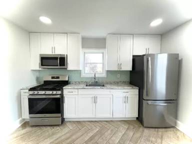 Main picture of 135 W 30th St