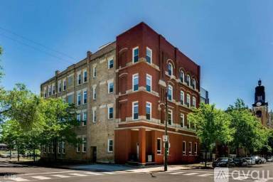 Main picture of 1359 N Noble St