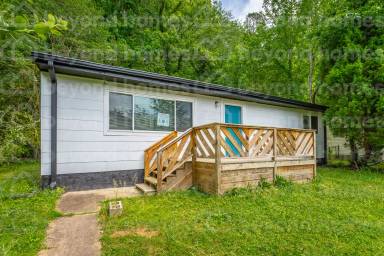 Main picture of 5402 Sunnyside Ave
