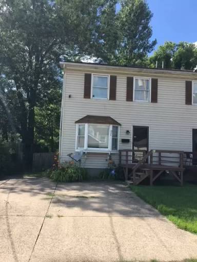 Main picture of 61 Riverside Dr