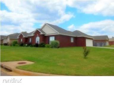Main picture of 102 Coleman Dr