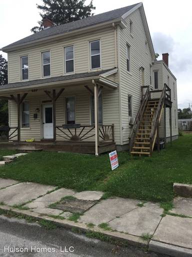 Main picture of 624 E Middle St