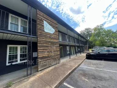 Main picture of 1011 Burke St