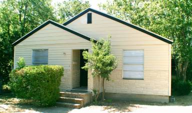 Main picture of 5637 Farnsworth Ave