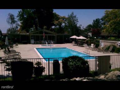 Main picture of 1694 Carmel Cir E
