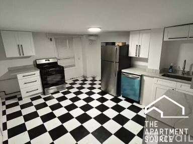 Main picture of 1643 N Fairfield Ave