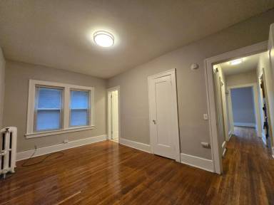 Main picture of 970 Monroe Ave