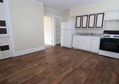 Main picture of 405 Round St