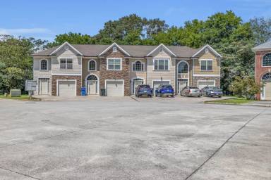 Main picture of 6709 Brianna Way