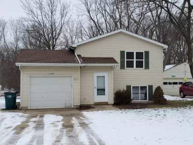 Main picture of 1708 Hillcrest St