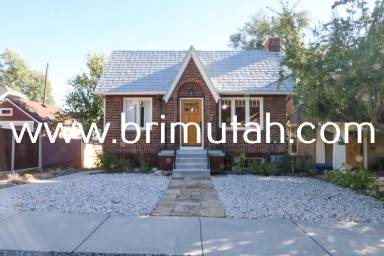 Main picture of 576 E 8th Ave