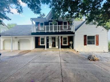 Main picture of 5543 Granada Ln