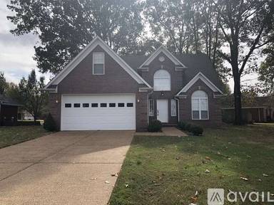 Main picture of 32 Wyndelake Cv