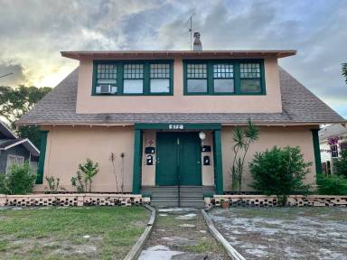 Main picture of 612 26th St W