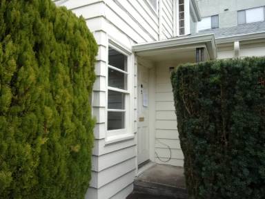 Main picture of 753 NW Monroe Ave