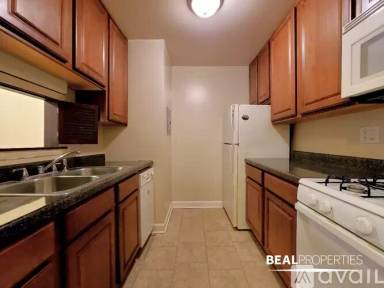 Main picture of 660 W Wrightwood Ave