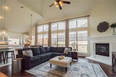 Main picture of 1528 Riverdale Dr
