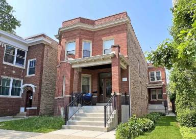 Main picture of 2170 W Windsor Ave