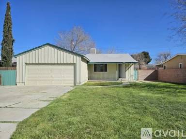 Main picture of 45442 12th St W