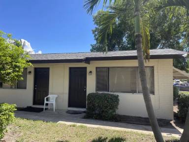 Main picture of 1150 W Blue Heron Blvd