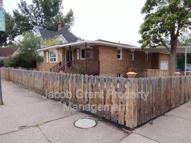 Main picture of 255 N Hayes Ave