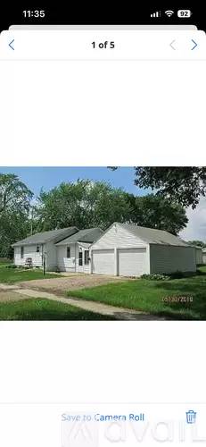 Main picture of 1095 Front St