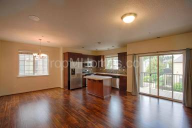 Main picture of 8120 NE Miriam Way