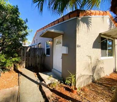 Main picture of 1108 NE 16th Ter