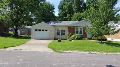 Main picture of 9104 Stansberry Ave