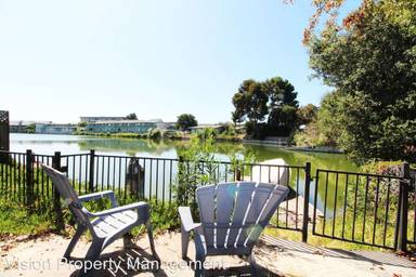 Main picture of 2416 Roosevelt Dr