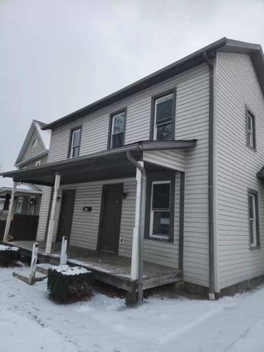 Main picture of 226 Beaver Ave NE