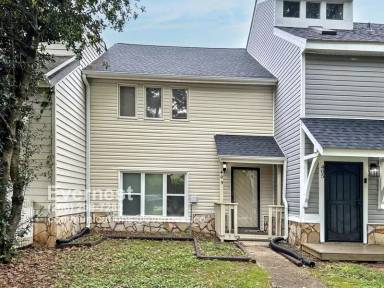 Main picture of 403 Hobbs Rd SE