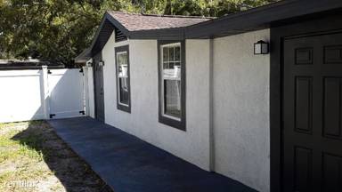 Main picture of 8302 N Elmer St